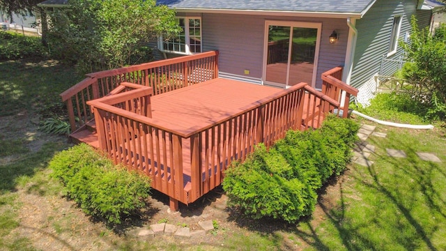 907 S Trailside Dr, Mahomet, IL 61853 - view of wooden deck
