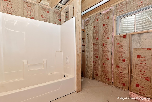 12401 Bigelow Ave, Hebron, IL 60034 - full bath featuring concrete flooring