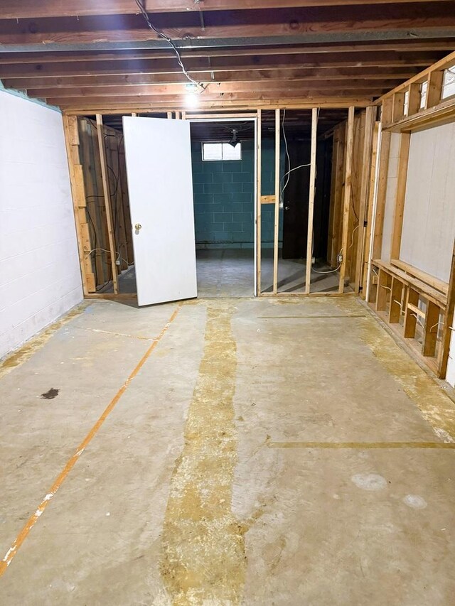 1417 S College Ave, Dixon, IL 61021 - view of unfinished below grade area