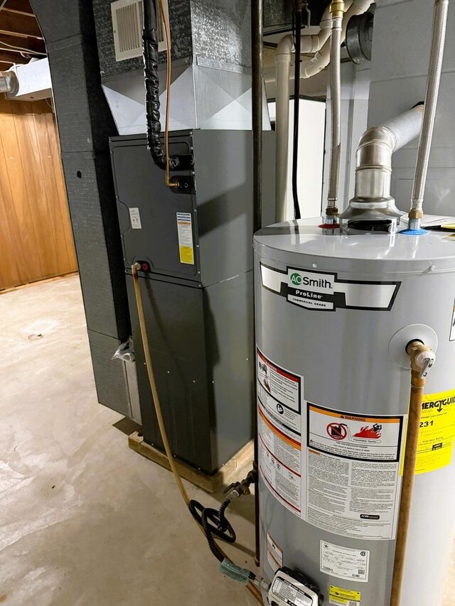 1417 S College Ave, Dixon, IL 61021 - utilities with water heater