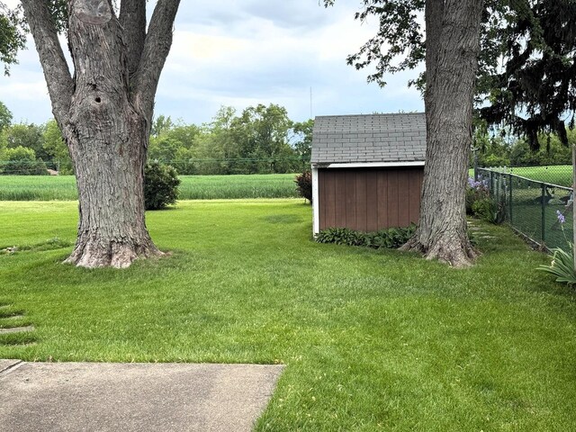 1417 S College Ave, Dixon, IL 61021 - view of yard