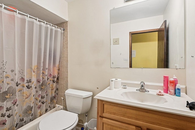 71 Ruggles Ct, Orland Park, IL 60467 - full bath with vanity and shower / bath combo with shower curtain