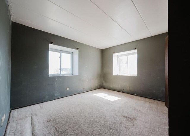 3012 171st St Unit 2E, Hazel Crest, IL 60429 - unfurnished room with carpet flooring