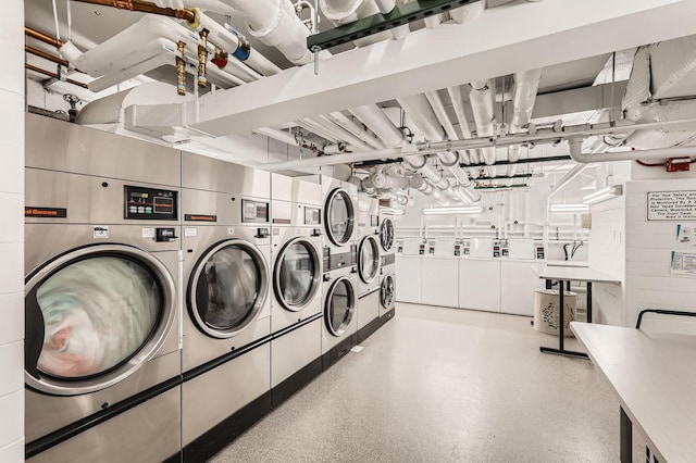 3600 N Lake Shore Dr Unit 1518, Chicago, IL 60613 - communal laundry room with washing machine and dryer