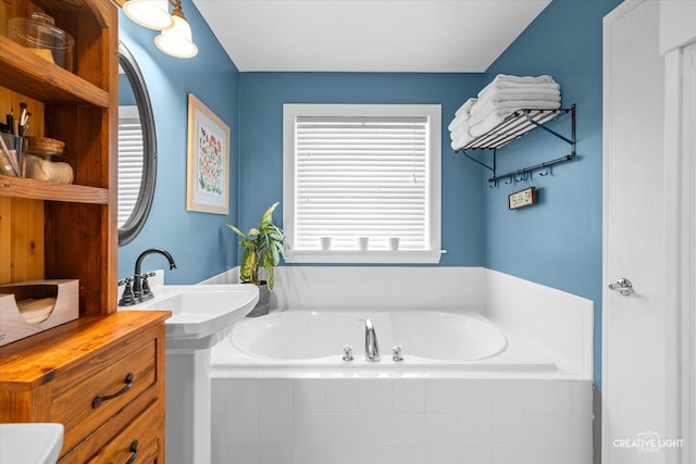 39W382 W Mallory Dr, Geneva, IL 60134 - bathroom featuring a garden tub