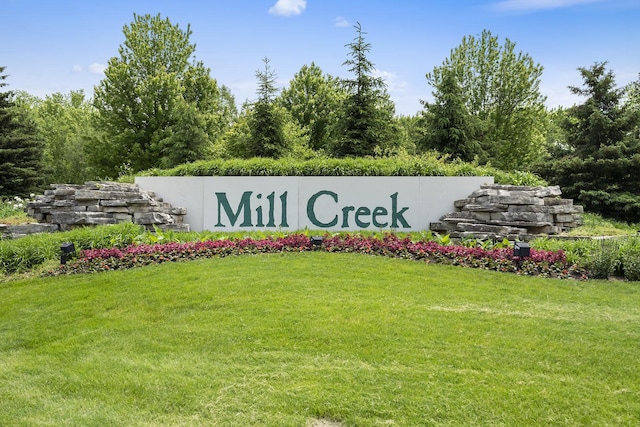 39W382 W Mallory Dr, Geneva, IL 60134 - community / neighborhood sign with a yard