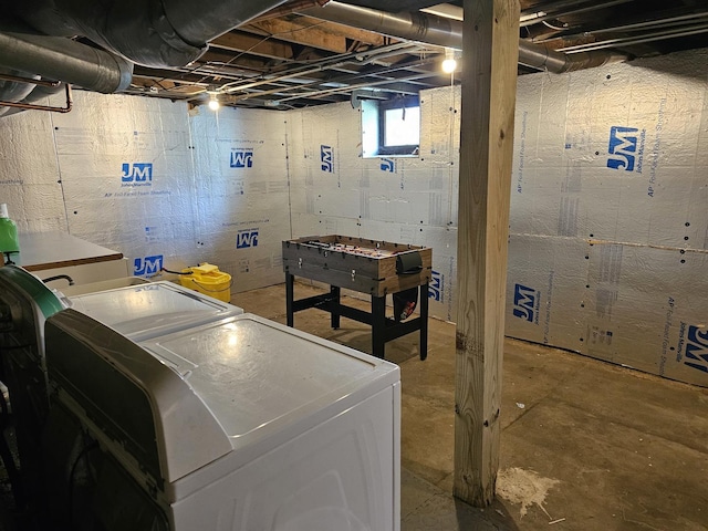 427 W Hurlbut Ave, Belvidere, IL 61008 - below grade area featuring independent washer and dryer