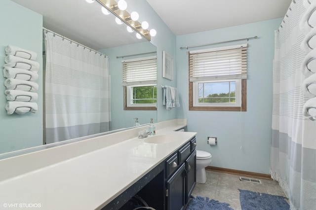 904 Warwick Ln, Lake Zurich, IL 60047 - full bath with vanity and tile patterned flooring