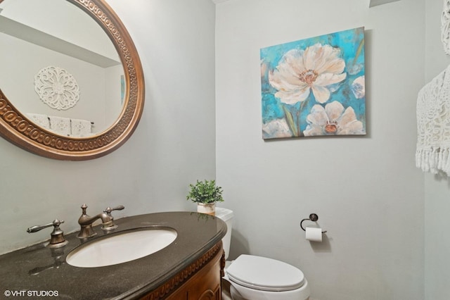 904 Warwick Ln, Lake Zurich, IL 60047 - half bath featuring toilet and vanity