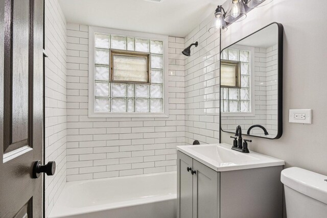 329 E Jefferson St, Bensenville, IL 60106 - full bathroom with vanity, toilet, and bathtub / shower combination