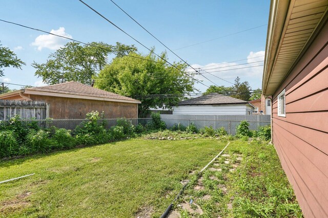 329 E Jefferson St, Bensenville, IL 60106 - view of yard