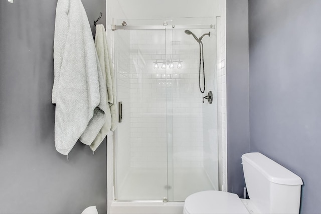 1086 E Thacker St, Des Plaines, IL 60016 - full bathroom with toilet and a shower stall