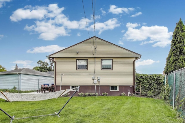 1086 E Thacker St, Des Plaines, IL 60016 - view of rear view of house