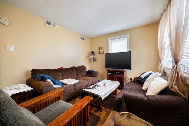 572 Walnut Ave, Elgin, IL 60123 - living area featuring wood finished floors