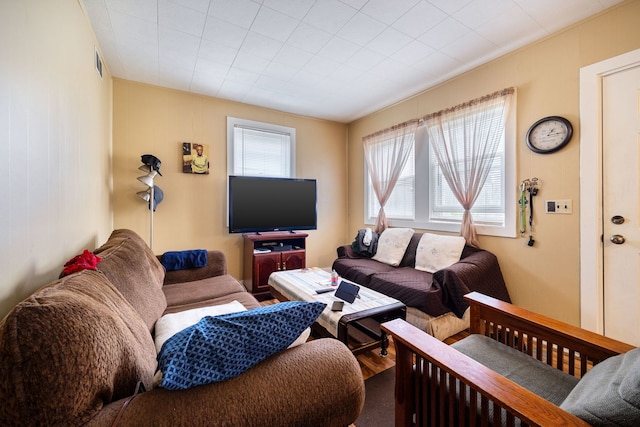 572 Walnut Ave, Elgin, IL 60123 - view of living area