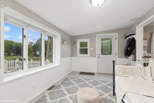 41672 N Dot Pl, Antioch, IL 60002 - interior space featuring vaulted ceiling and wainscoting