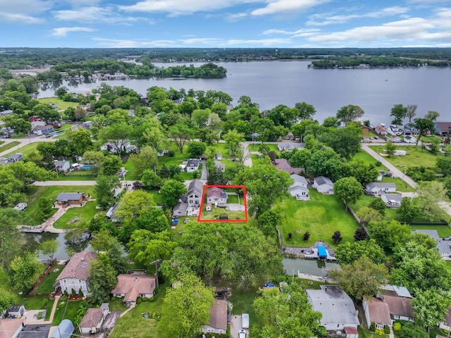 41672 N Dot Pl, Antioch, IL 60002 - aerial view of residential area featuring property parcel outlined and a nearby body of water