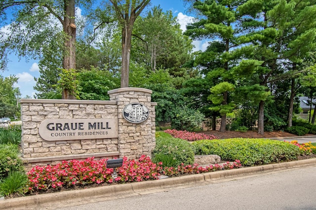 1409 Burr Oak Rd Unit 311A, Hinsdale, IL 60521 - view of community sign