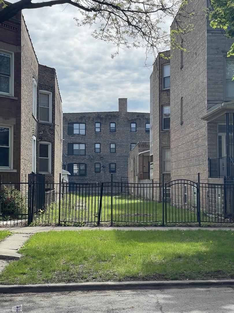 5635 S Wabash Ave, Chicago, IL 60637