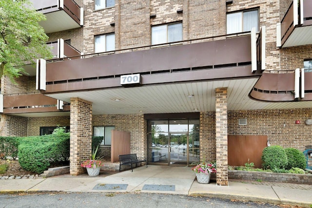 700 Wellington Ave Unit 315, Elk Grove Village, IL 60007 - view of building exterior