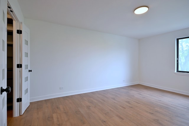 700 Wellington Ave Unit 315, Elk Grove Village, IL 60007 - empty room with light wood-style flooring and baseboards