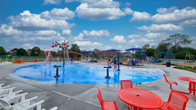 700 Wellington Ave Unit 315, Elk Grove Village, IL 60007 - view of pool
