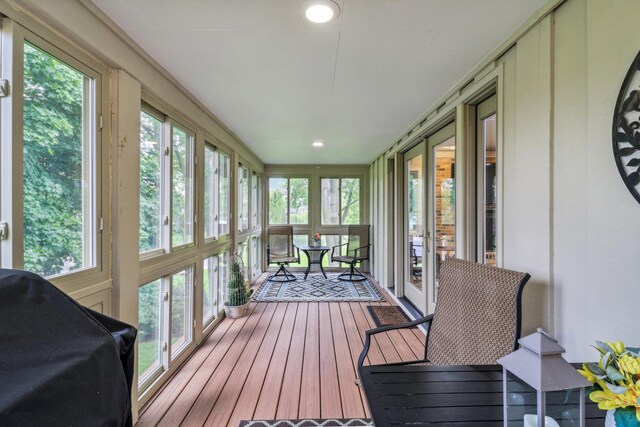 7316 Gleneagle Cir, Lakewood, IL 60014 - sunroom / solarium featuring wood finished floors