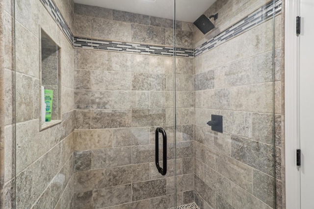 7316 Gleneagle Cir, Lakewood, IL 60014 - full bath featuring a stall shower