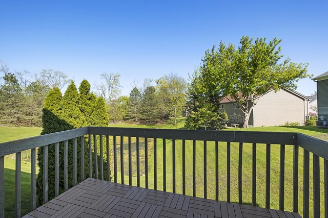 676 E Whispering Oaks Ct, Palatine, IL 60074 - wooden terrace featuring a yard