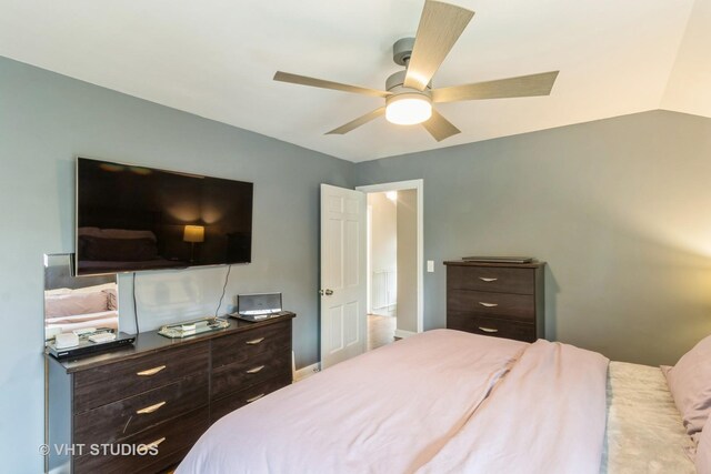 1628 W Brown St, Arlington Heights, IL 60004 - bedroom with a ceiling fan