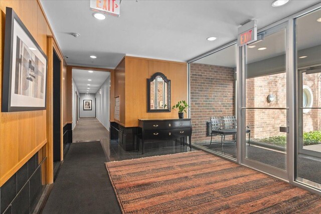 380 Green Bay Rd Unit 4D, Winnetka, IL 60093 - hall featuring recessed lighting