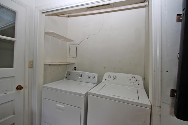 20 Johnathan Rd, Lake Zurich, IL 60047 - laundry room with washing machine and clothes dryer