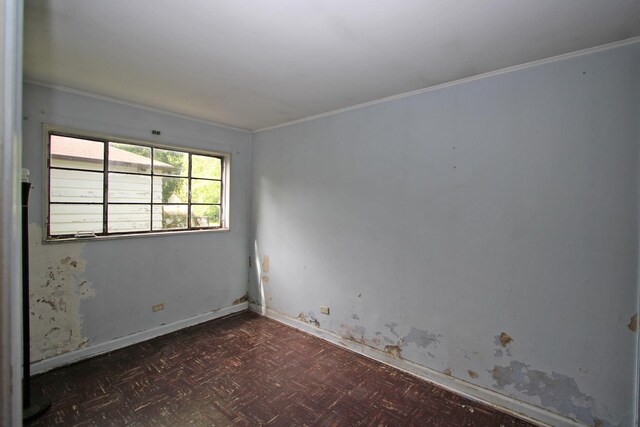 20 Johnathan Rd, Lake Zurich, IL 60047 - empty room featuring ornamental molding and baseboards