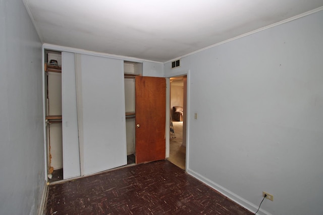 20 Johnathan Rd, Lake Zurich, IL 60047 - unfurnished bedroom featuring tile patterned floors and a closet