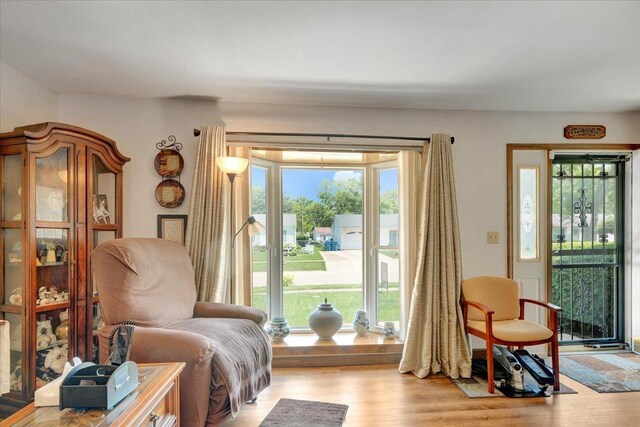 2511 Sangamon Dr, Champaign, IL 61821 - sitting room with wood finished floors