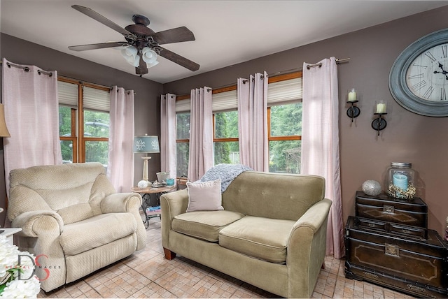 2598 N 2739th Rd, Marseilles, IL 61341 - living area featuring healthy amount of natural light and ceiling fan