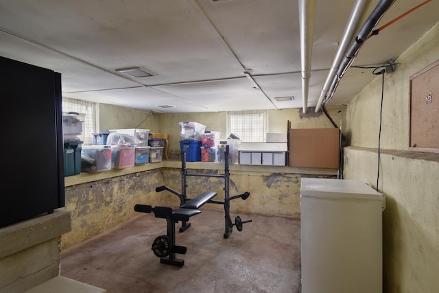 904 E Madison St, Pontiac, IL 61764 - view of exercise room