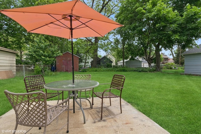 611 Palace St, Aurora, IL 60506 - view of patio / terrace with outdoor dining space