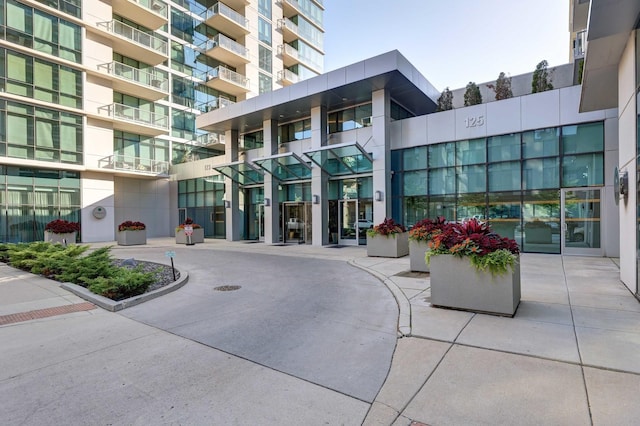 125 S Green St Unit 705A, Chicago, IL 60607 - view of apartment building / complex
