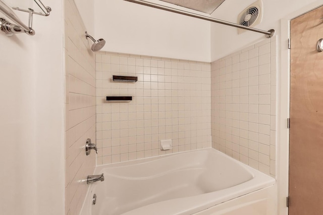 700 W Van Buren St Unit 1301, Chicago, IL 60607 - bathroom featuring washtub / shower combination