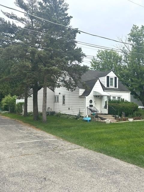 2817 N Roberta Ave, Melrose Park, IL 60164 - photo 2