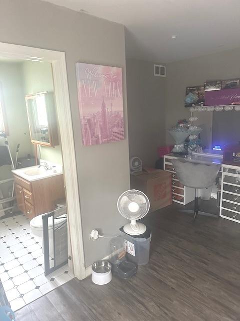 2817 N Roberta Ave, Melrose Park, IL 60164 - photo 3