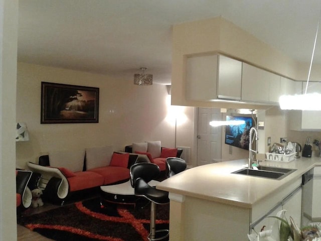 121 Chatsworth Cir, Schaumburg, IL 60194 - view of living area