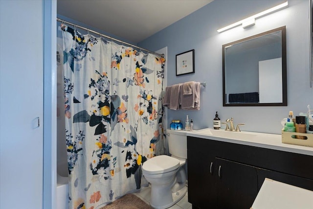 3713 Grand Blvd Unit 10, Brookfield, IL 60513 - full bath with vanity and shower / bath combo with shower curtain