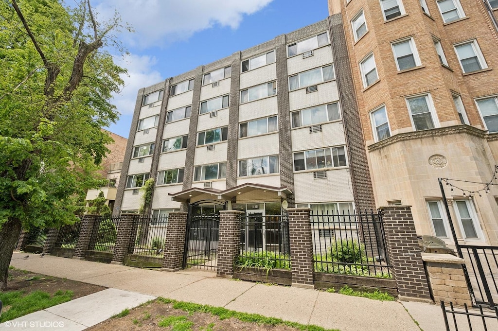 5854 N Kenmore Ave Unit 4F, Chicago, IL 60660 - photo 1
