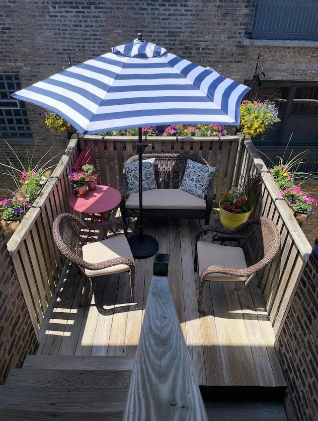 932 W Sunnyside Ave Unit 3C, Chicago, IL 60640 - view of wooden terrace