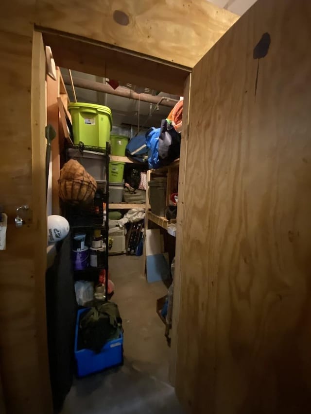 932 W Sunnyside Ave Unit 3C, Chicago, IL 60640 - storage featuring a garage