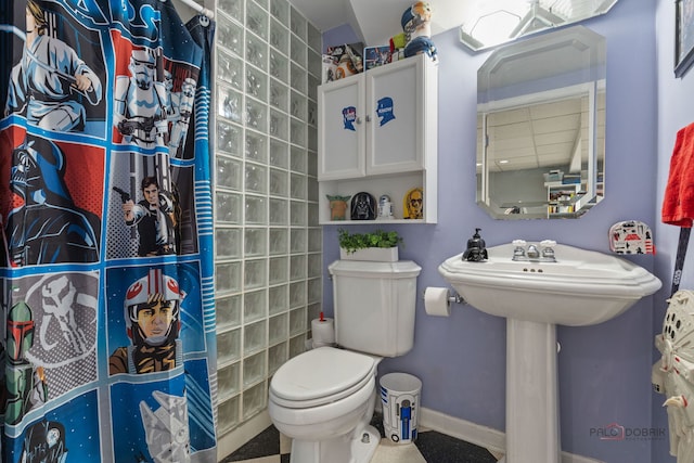300 Knox Park Rd, Lake Zurich, IL 60047 - full bathroom with curtained shower