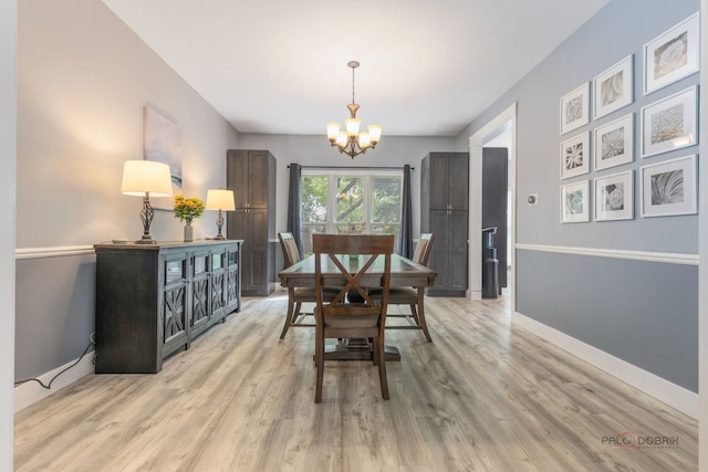 300 Knox Park Rd, Lake Zurich, IL 60047 - dining space with a chandelier and light wood-style flooring