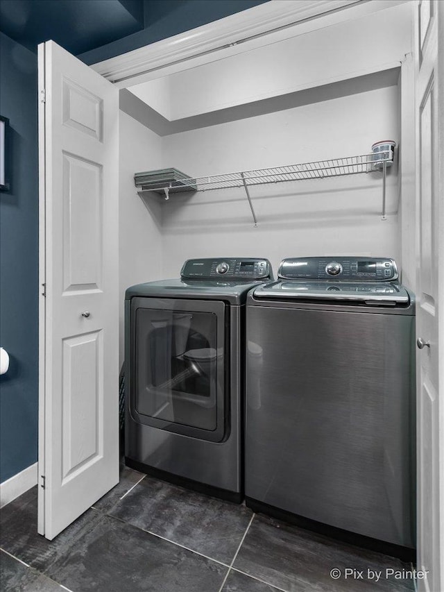 1327 Brown St Unit 206, Des Plaines, IL 60016 - laundry room featuring washing machine and clothes dryer and baseboards